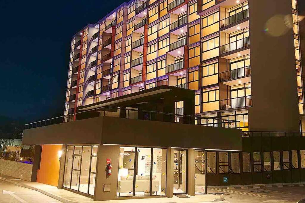 Avitat Joy City &Volcano View 2Brm Pool &Gym سان سلفادور المظهر الخارجي الصورة
